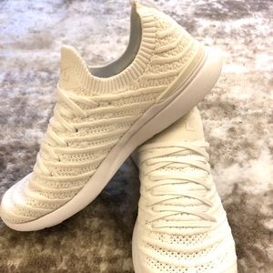APL Techloom Wave Sneakers